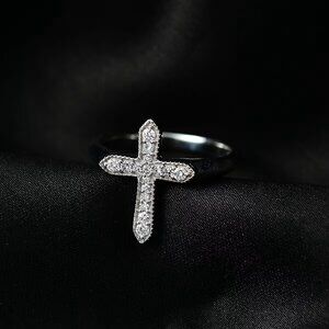 Lab Grown Diamond Cross Ring Size 7